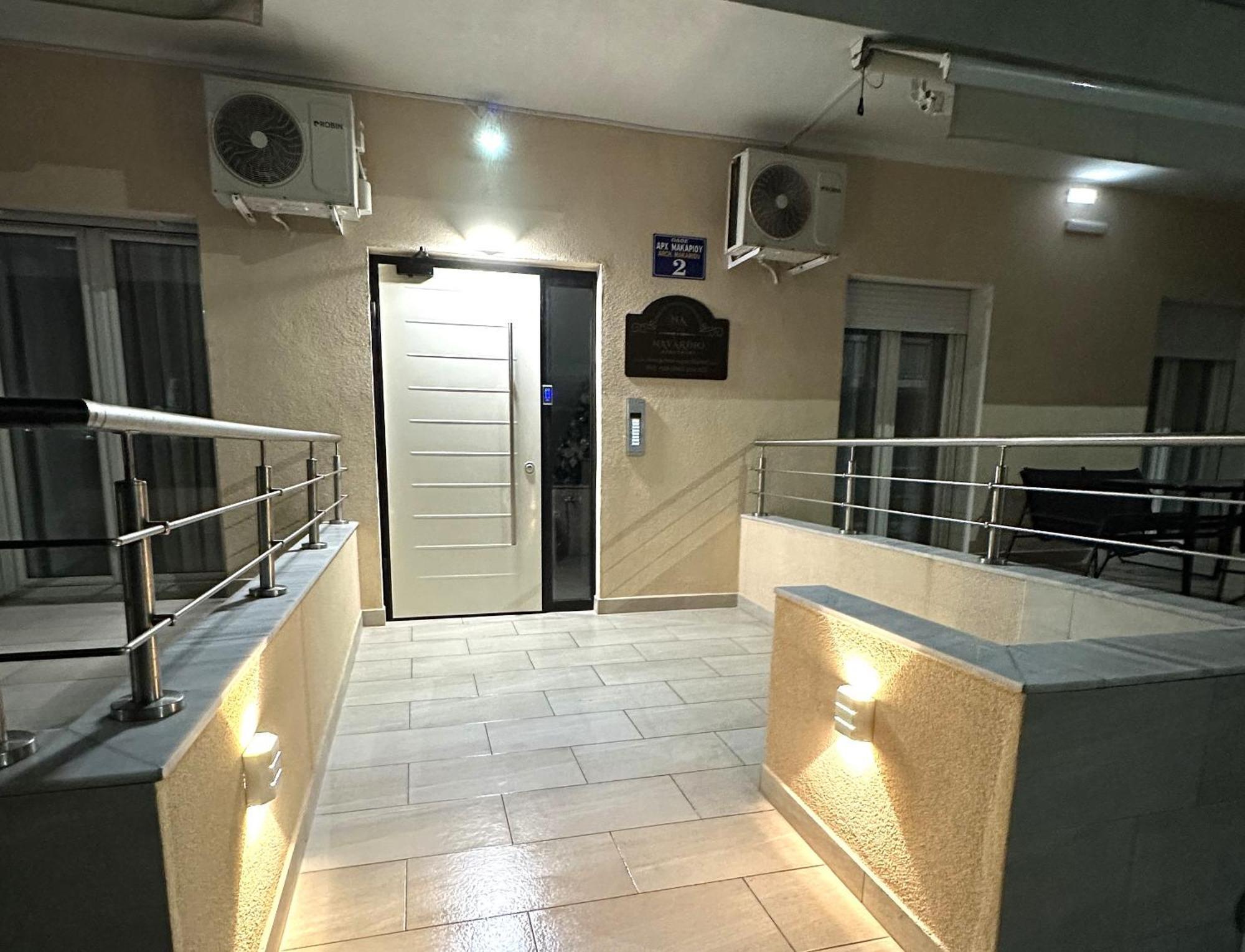 Navarino Luxe Suites Peraia  Exterior photo